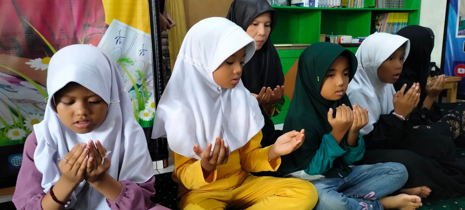PEMBACAAN SHOLAWAT NABI