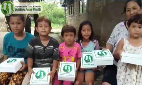 PROGRAM BERBAGI NASI BOX JILID 04