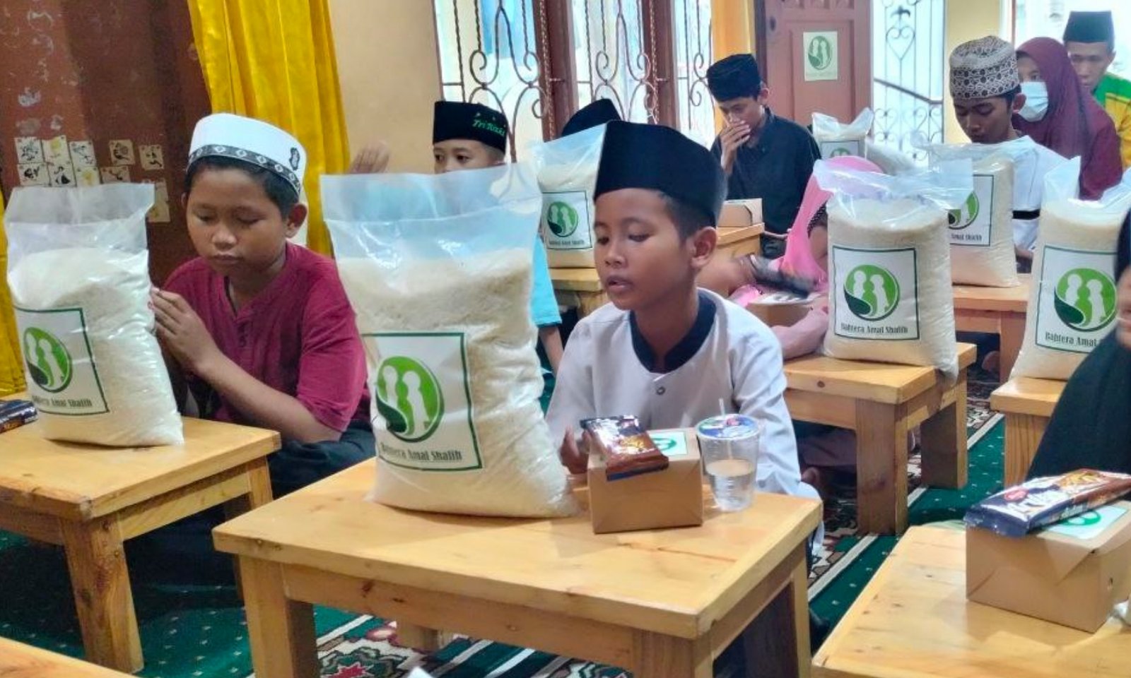 Program Sedekah Beras untuk Yatim Penghafal Al-Qur’an, Jum’at 08 Maret 2024