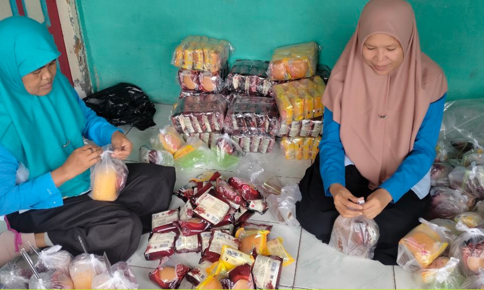 Sepotong Roti dan Segelas Minuman, Menebar Berkah Manfaat dan menuai Pahala untuk Donatur di Hari Jumat